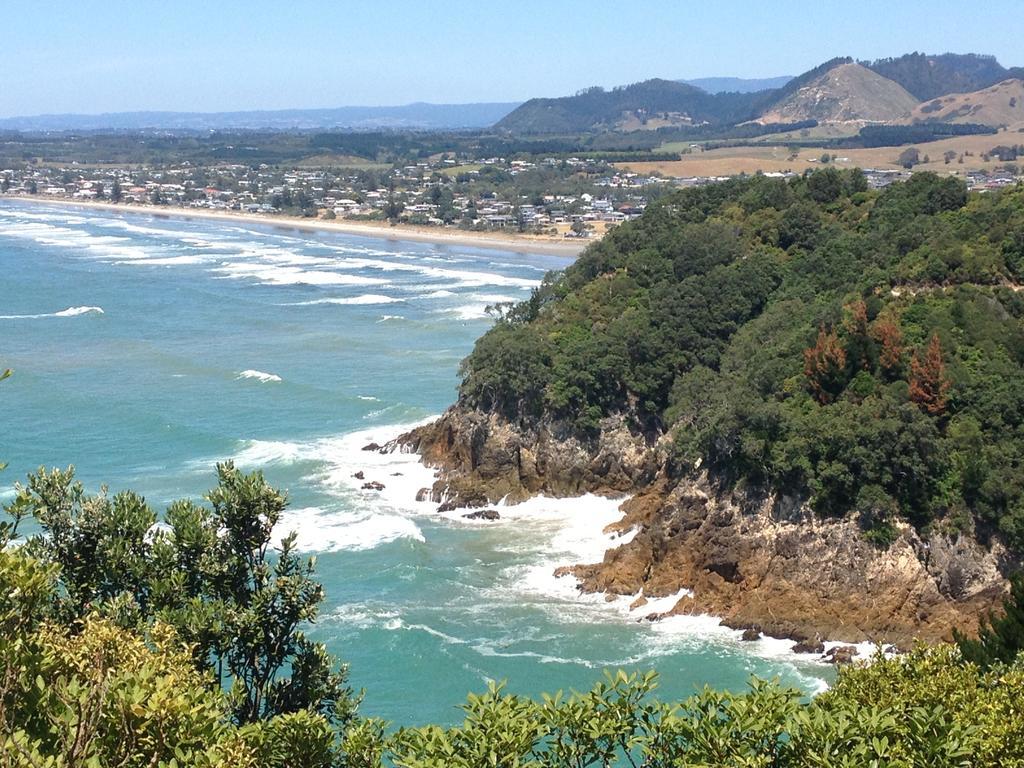 Waihi Beach Getaway-Studio, Ensuite & Private Deck Bagian luar foto