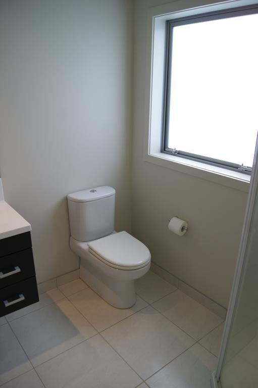 Waihi Beach Getaway-Studio, Ensuite & Private Deck Bagian luar foto